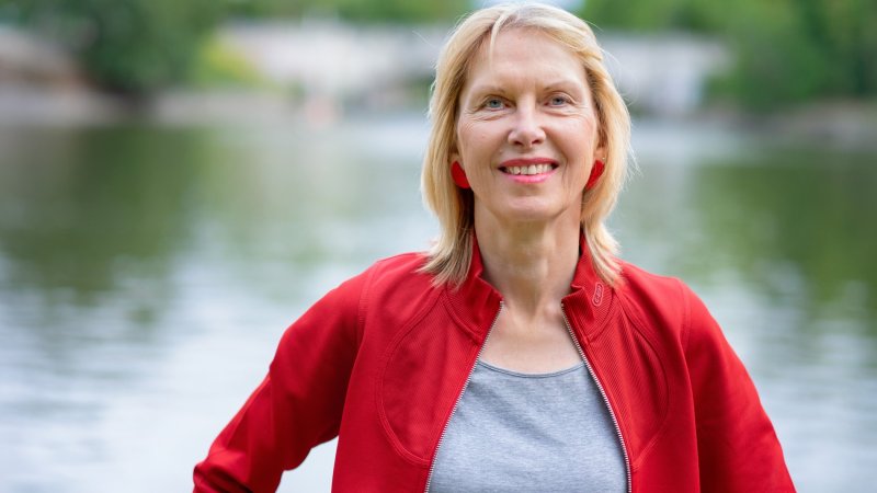 Prof. Dr. Susanne Gerull war bis zum 30.09.2025 Professorin für Theorie und Praxis der Sozialen Arbeit mit den Schwerpunkten Armut, Arbeitslosigkeit, Wohnungslosigkeit und niedrigschwellige Sozialarbeit an der Alice Salomon Hochschule Berlin.